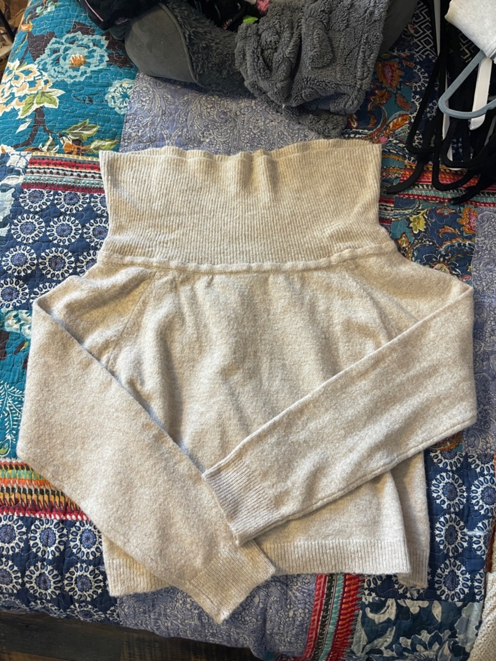 American Eagle Outfitters Cream Off-Shoulder Ribbed Foldover Sweater